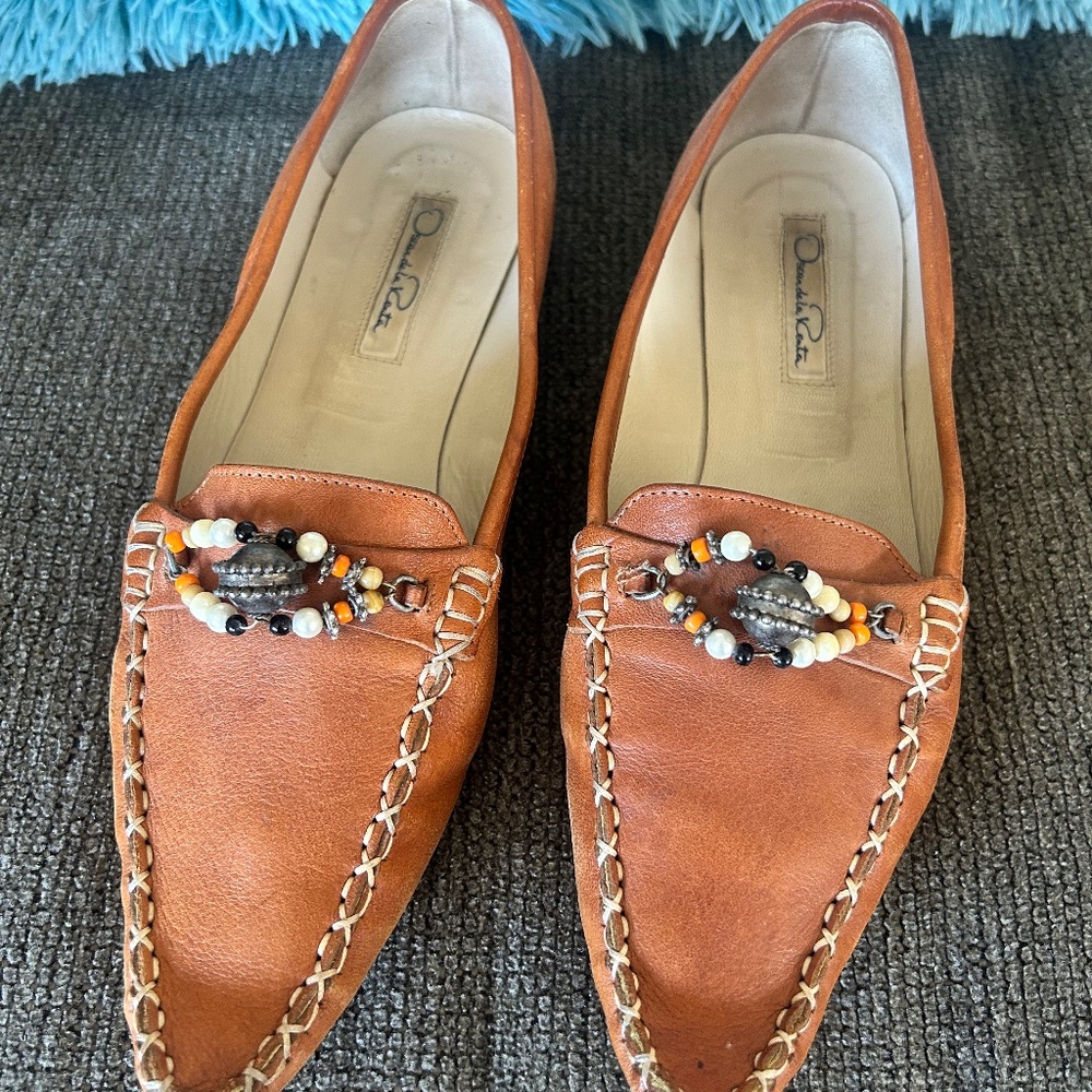 Oscar de la Renta brown pointed flats